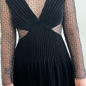 Designer “HUISHAN ZHANG” worn once for the Emmy’s!